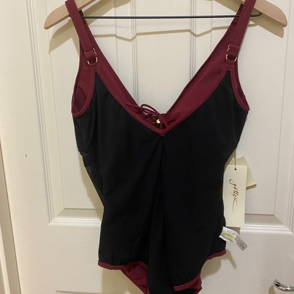 NWT- Gottex One Piece Swim Suit- Wine-Size 12 - Picture 13 of 13